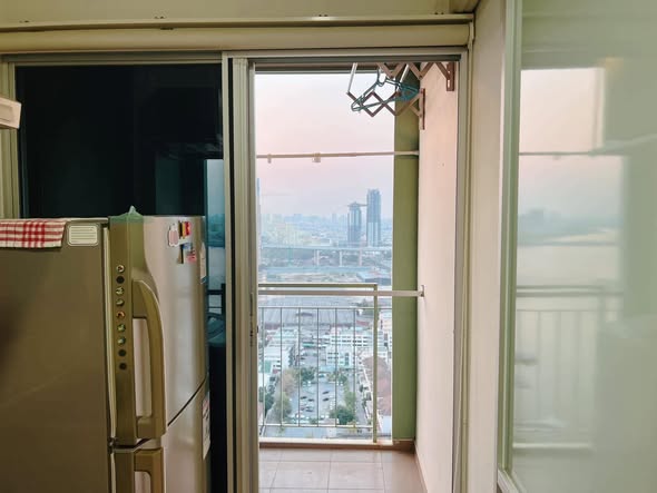 room interior of Lumpini Park Riverside Rama 3
