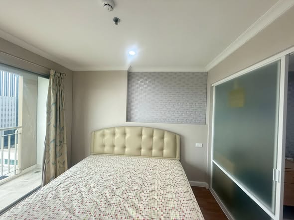 bedroom and room interior of Lumpini Place Rama 9 – Ratchada