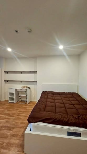 bedroom of Lumpini Ville Phattanakarn-Srinakarin Condominium