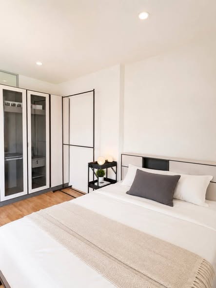 bedroom and room interior of Lumpini Ville Phattanakarn-Srinakarin Condominium