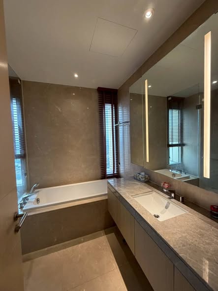 bathroom of Magnolias Waterfront Residences