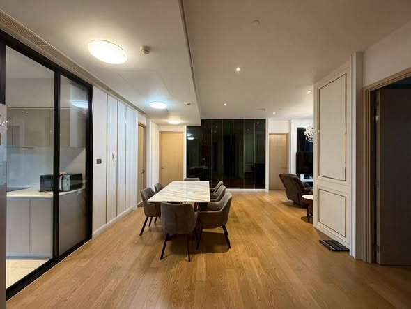 room interior of Magnolias Waterfront Residences