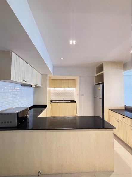 kitchen of Manhattan Chidlom