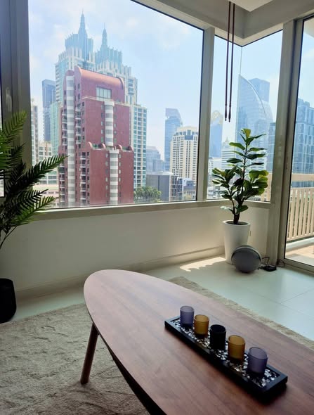 living room of Manhattan Chidlom