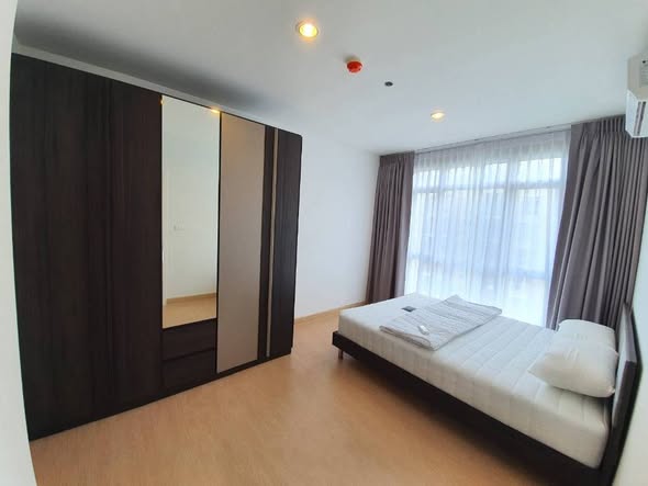 bedroom and room interior of Manor Sanambinnam