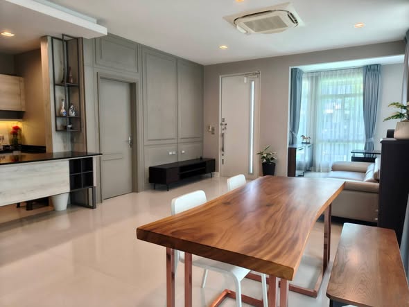 room interior and kitchen of Mantana 2 Bangna Km. 7