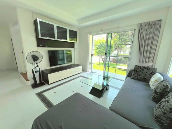 bedroom and living room of Manthana Onnut-Wongwaen 1