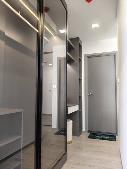 room interior of Maroon Ratchada 32 (สำนักงานขาย)