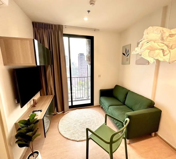 bedroom and living room of MARU Ekkamai 2