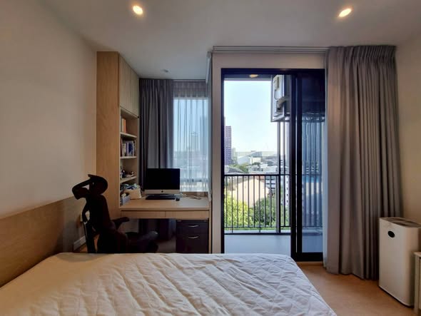 bedroom and room interior of MARU Ekkamai 2