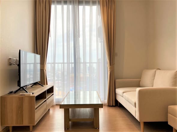 living room of MARU Ekkamai 2