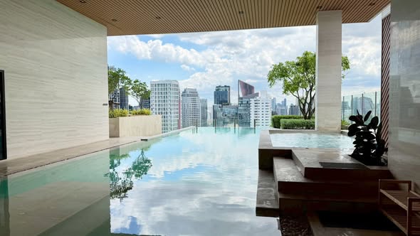 pool of MARU Ekkamai 2