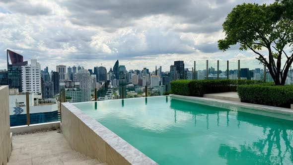 pool of MARU Ekkamai 2