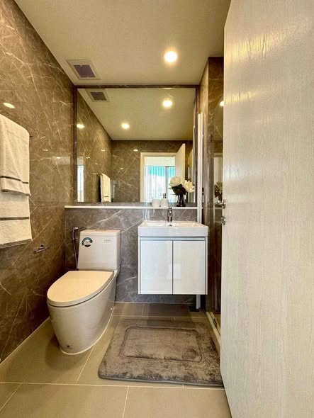 bathroom of แมสซารีน รัชโยธิน | Mazarine Ratchayothin by Grand Unity