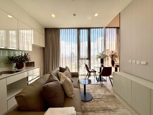 living room of แมสซารีน รัชโยธิน | Mazarine Ratchayothin by Grand Unity