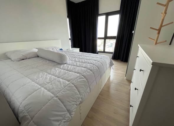 bedroom of Metris Phatthanakan-Ekkamai