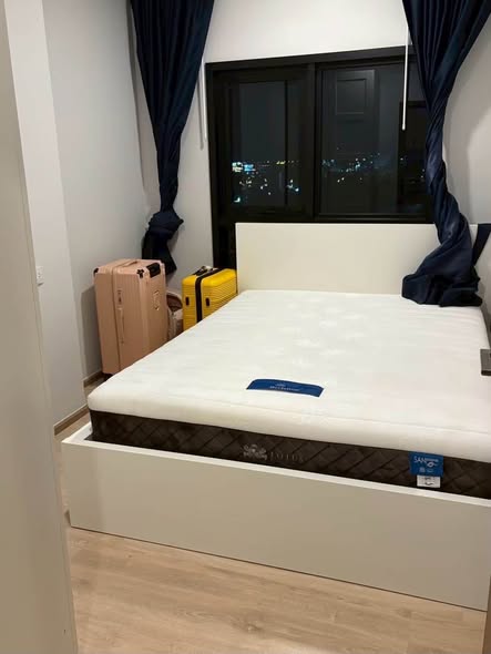 bedroom of Metris Phatthanakan-Ekkamai