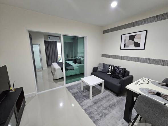 living room of Metro Park Sathorn phase 2/2