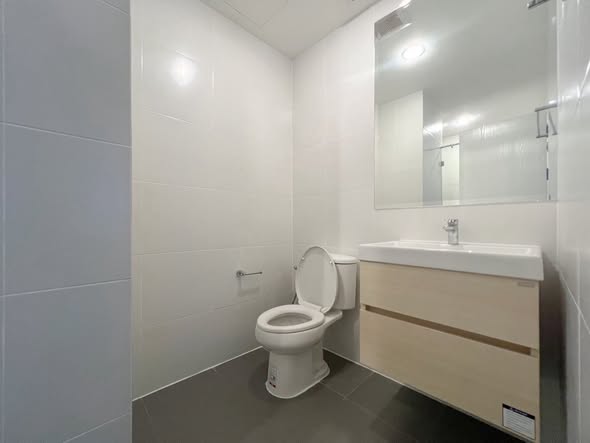 bathroom of Metro Sky Prachachuen