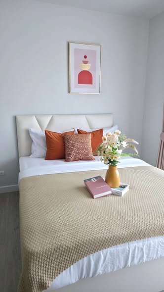 bedroom of Metro Sky Wutthakat