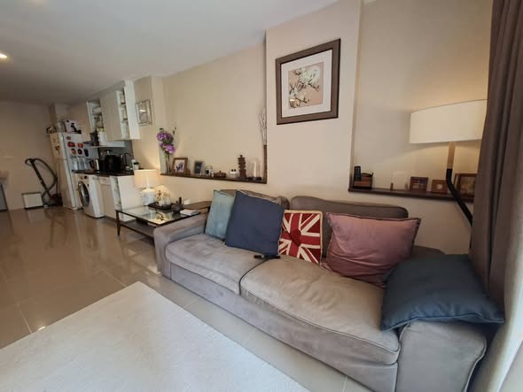 living room and bedroom of Mirage Sukhumvit27