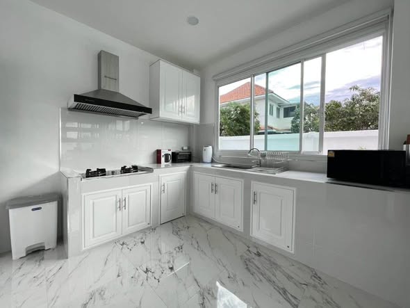room interior and kitchen of Modi house โมดิเฮาส์ ตัวจริงเรื่องบ้านน้อคดาวน์ บ้านสำเร็จรูป