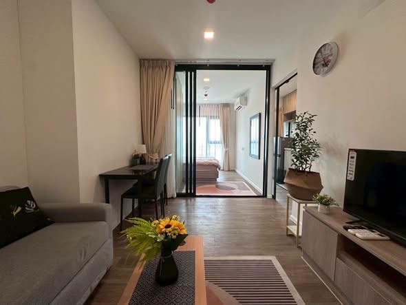 living room and bedroom of Modiz Sukhumvit 50 โมดิซ สุขุมวิท 50