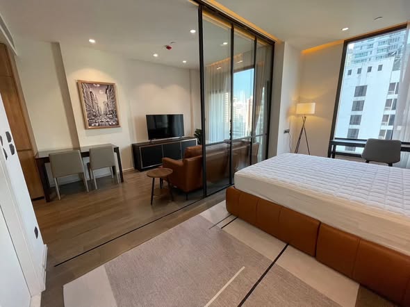 bedroom of MUNIQ Sukhumvit 23