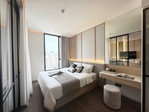 bedroom of MUNIQ Sukhumvit 23