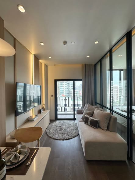 living room of MUNIQ Sukhumvit 23
