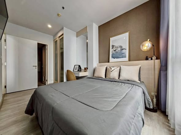 bedroom of Mövenpick Ekkamai Bangkok
