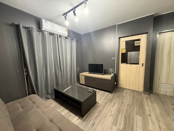 bedroom and room interior of My Condo Sukhumvit 81