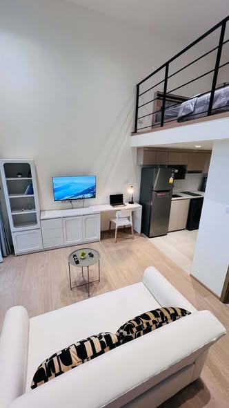 bedroom and living room of Na Reva Charoennakhon