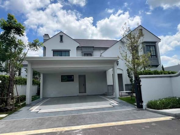 Nantawan Rama 9 Srinakarin