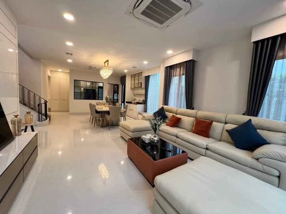 living room and bedroom of Nantawan Rama 9 Srinakarin