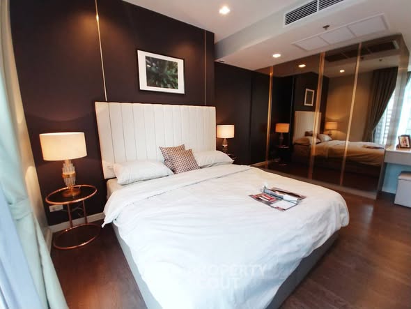 bedroom of Narathorn Place