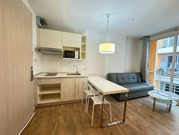 Neo Seaview Condo