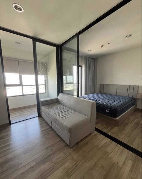bedroom and room interior of Niche MONO Sukhumvit Bearing