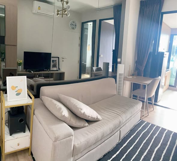 living room of Niche MONO Sukhumvit Bearing