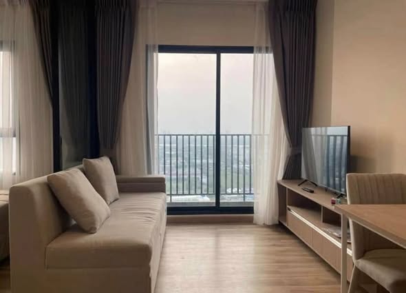 living room and bedroom of Niche MONO Sukhumvit Bearing