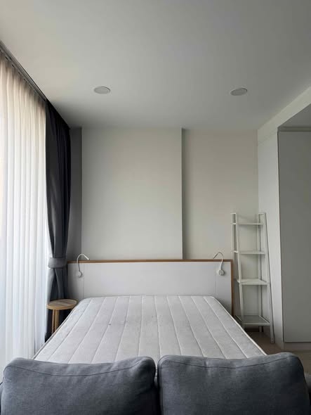 bedroom and room interior of Noble Ambience Sukhumvit 42