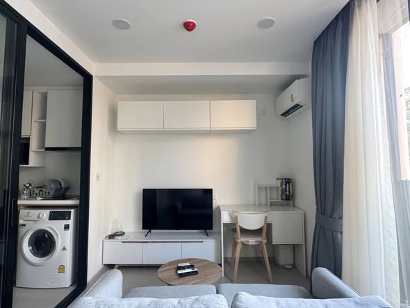 bedroom and room interior of Noble Ambience Sukhumvit 42