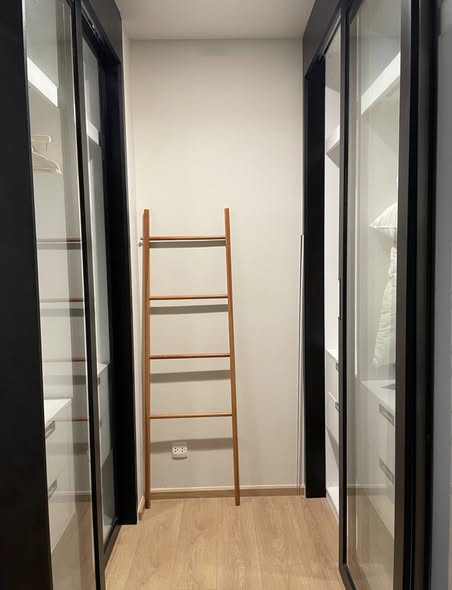 room interior and bathroom of Noble Around Sukhumvit 33