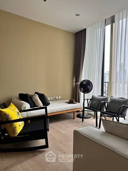 bedroom and living room of Noble BE 19