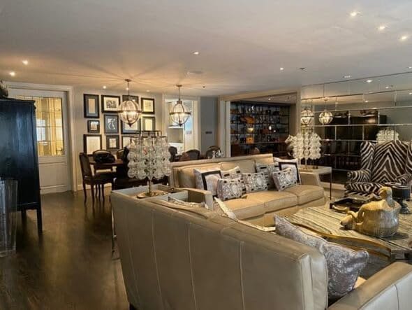 living room of Noble BE 19