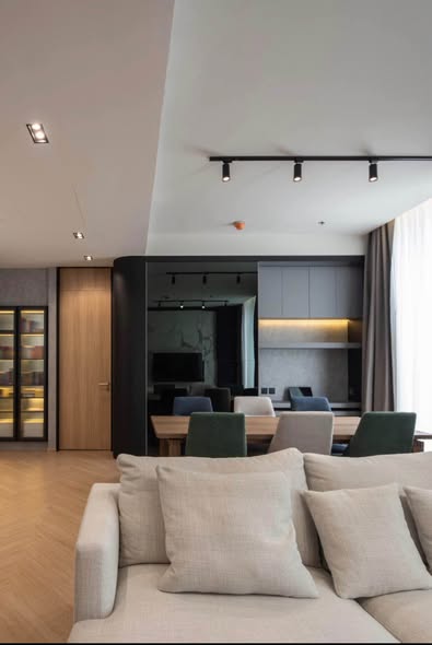 living room and room interior of Noble BE 19