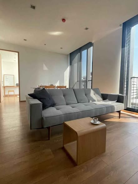 living room of Noble BE33
