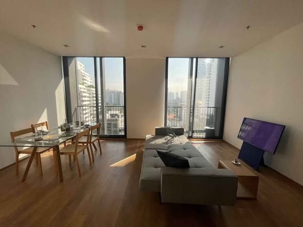 living room of Noble BE33