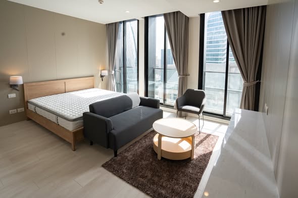 bedroom of Noble Ploenchit