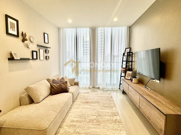bedroom and living room of Noble Ploenchit